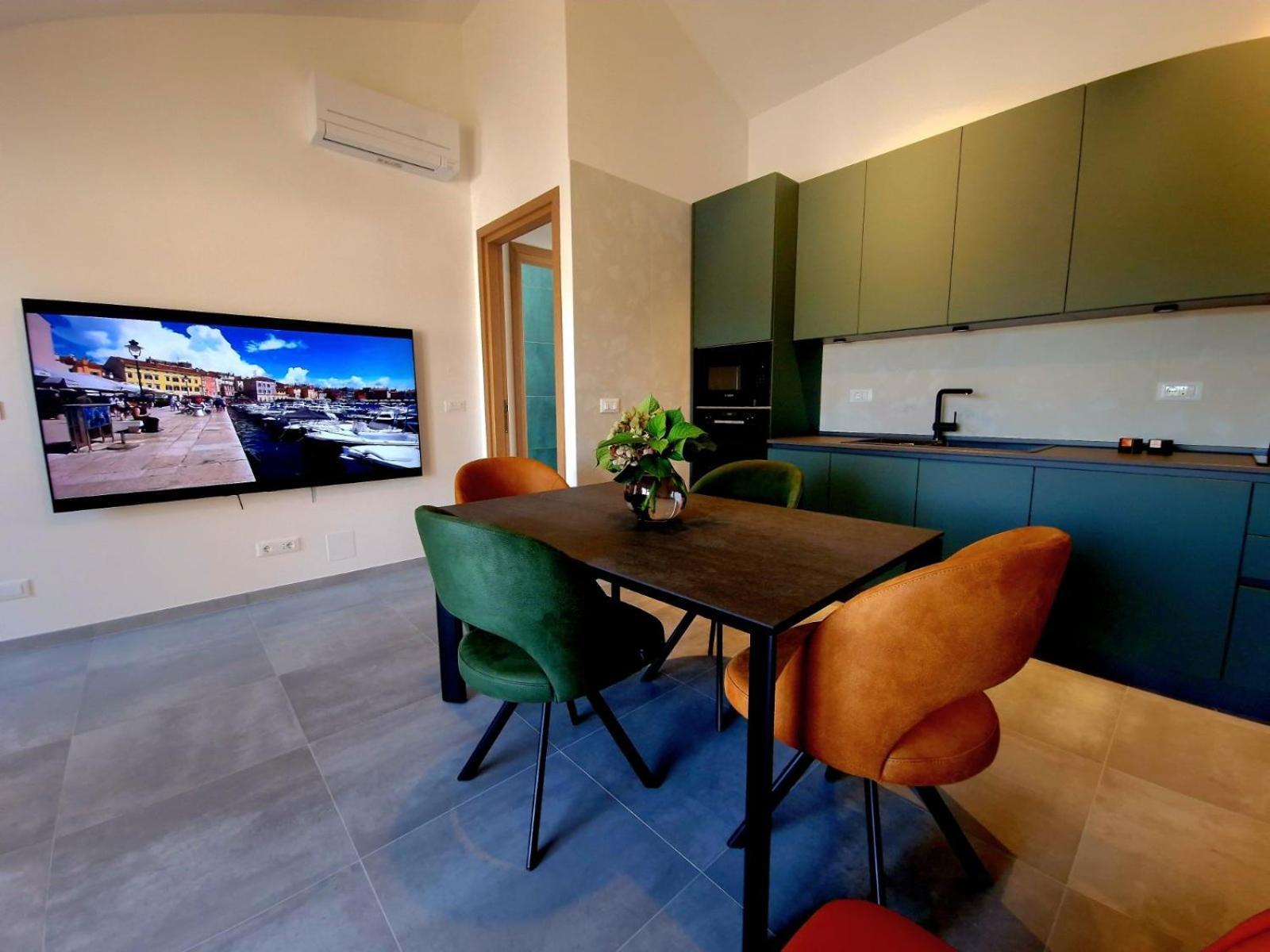 Apartments Cerin-โรวีน ภายนอก รูปภาพ