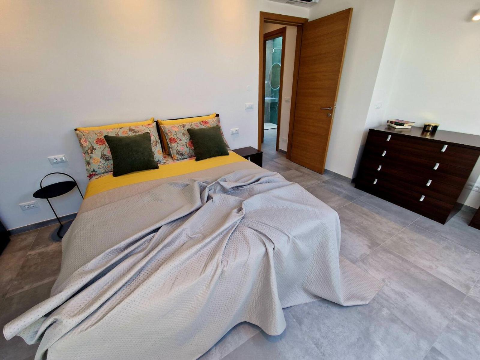 Apartments Cerin-โรวีน ภายนอก รูปภาพ