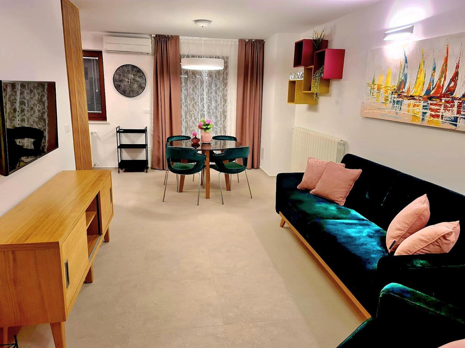 Apartments Cerin-โรวีน ภายนอก รูปภาพ