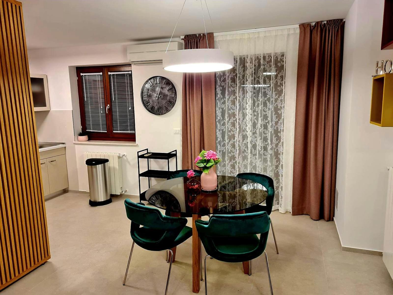 Apartments Cerin-โรวีน ภายนอก รูปภาพ